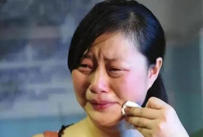 父母粗心大意俩孩子爬进洗衣机被绞后来咋样龙8国际电子游戏娱乐平台2013年江西一(图2)