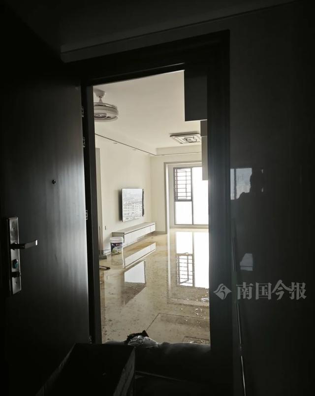 崩溃：全屋都是无法接受婚房被粪水浸泡！业主(图11)